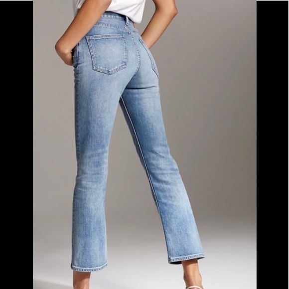 Aritzia Denim Forum - Bailey Cropped Flare - 23 - Picture 13 of 15